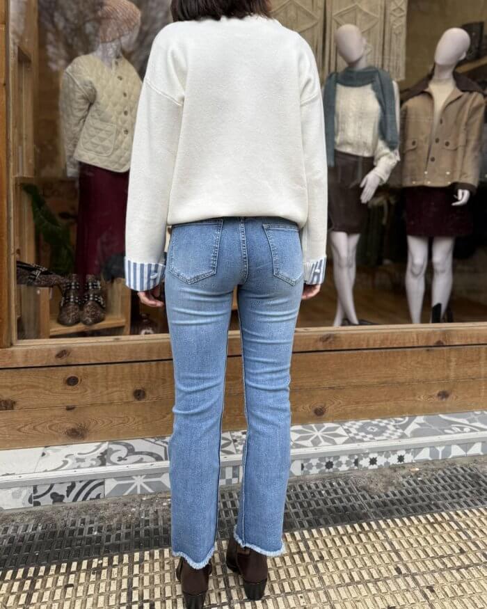 Jeans Corte Recto con Bajo Desflecado - Imagen 6