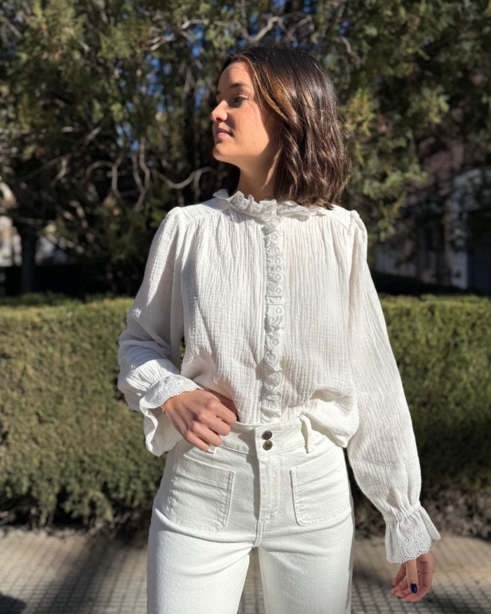 Camisa Romántica de Algodón